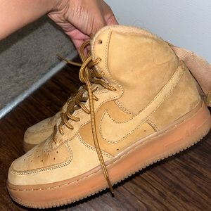 Nike wheats (practically new) 7y